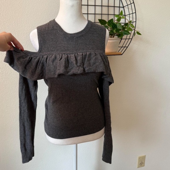 Y2K Aeropostale grey knit cold shoulder top - Picture 1 of 6